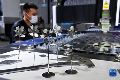 第25屆青島國(guó)際機(jī)床展覽會(huì)盛大舉行，聚焦金屬成形機(jī)床制造創(chuàng)新與未來(lái)